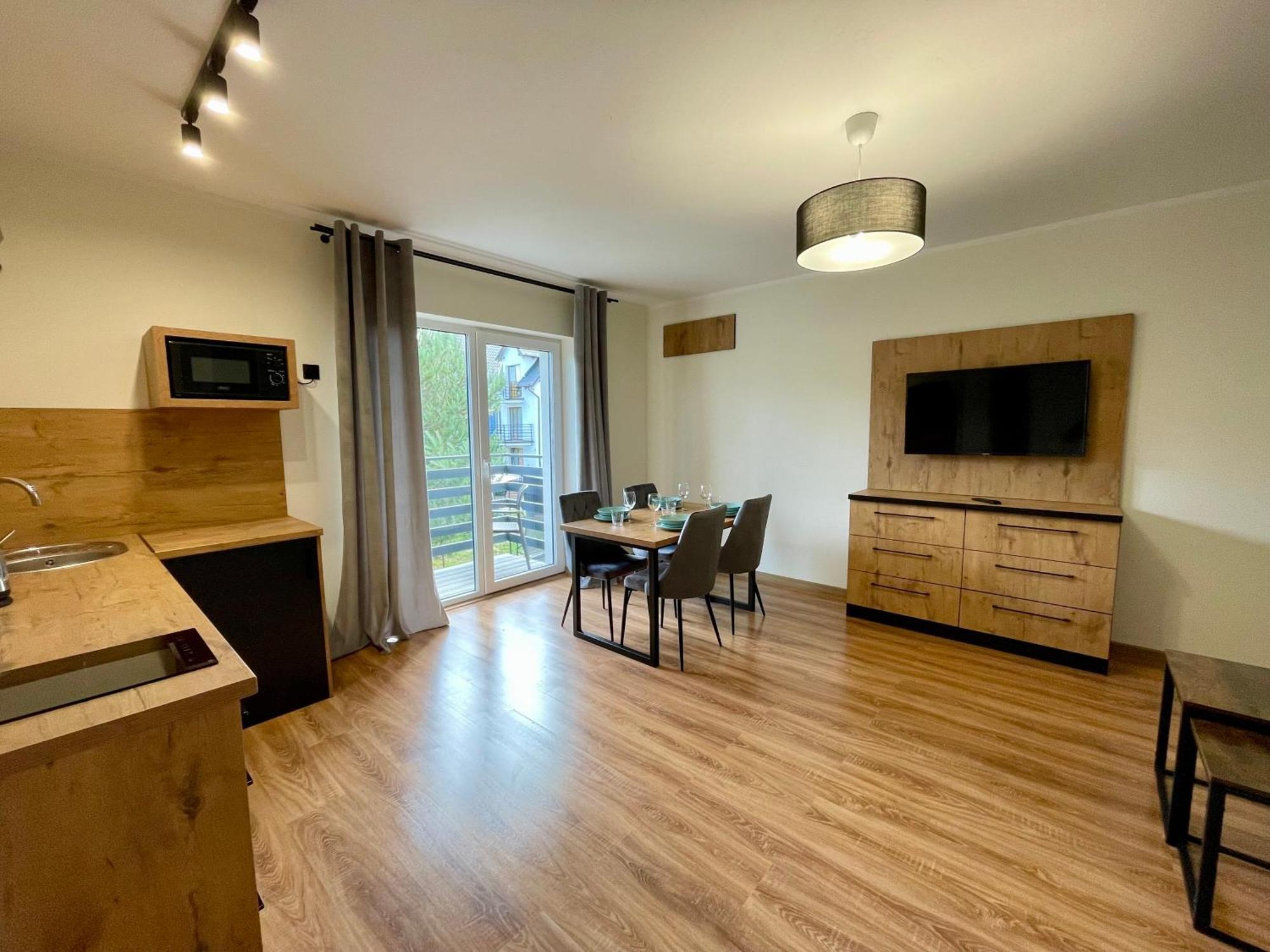 Apartamenty Marsyl ยาสต์เชอเบีย กูรา ภายนอก รูปภาพ