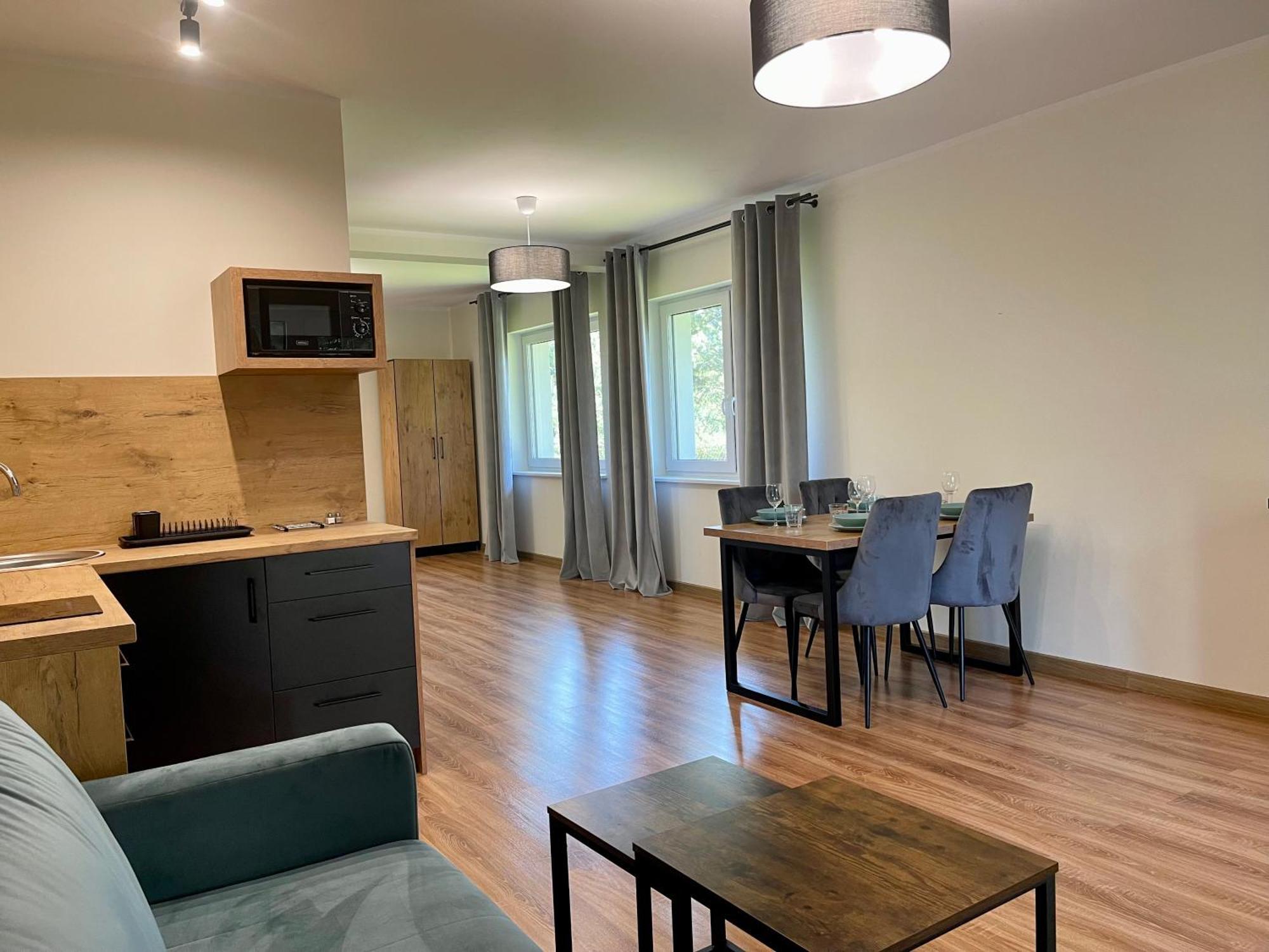 Apartamenty Marsyl ยาสต์เชอเบีย กูรา ภายนอก รูปภาพ