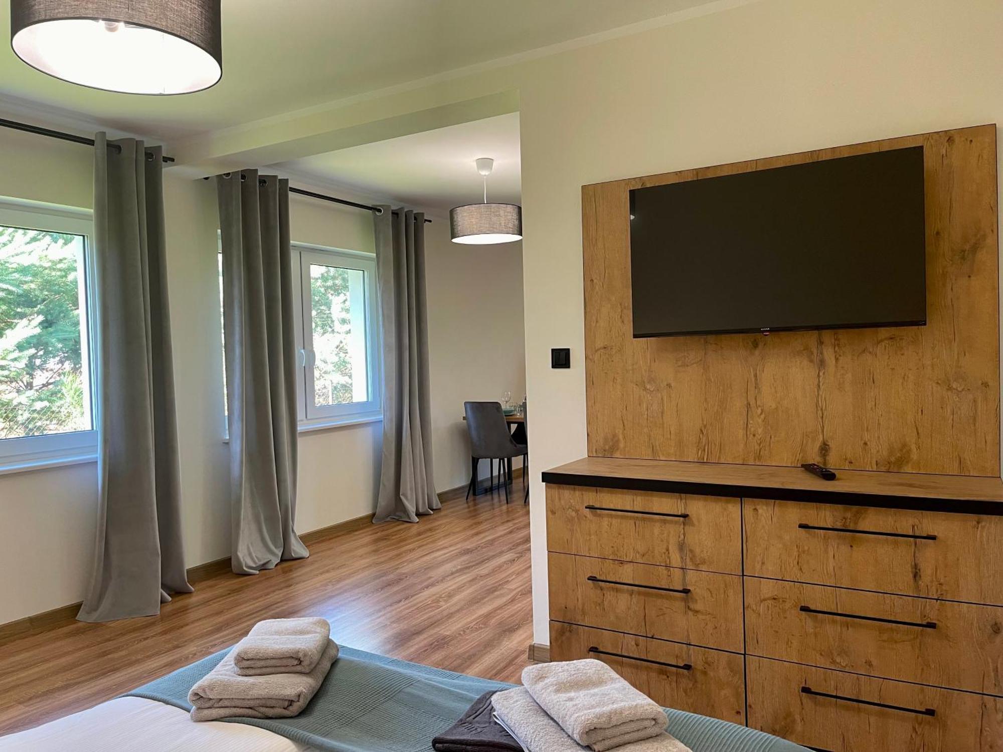 Apartamenty Marsyl ยาสต์เชอเบีย กูรา ภายนอก รูปภาพ