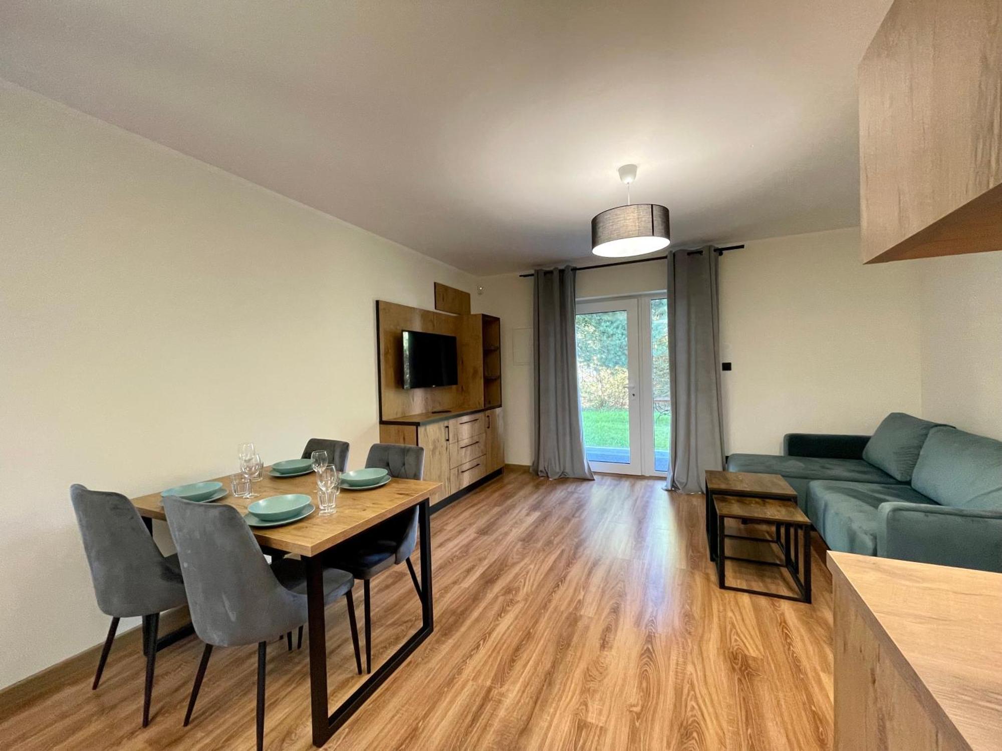 Apartamenty Marsyl ยาสต์เชอเบีย กูรา ภายนอก รูปภาพ