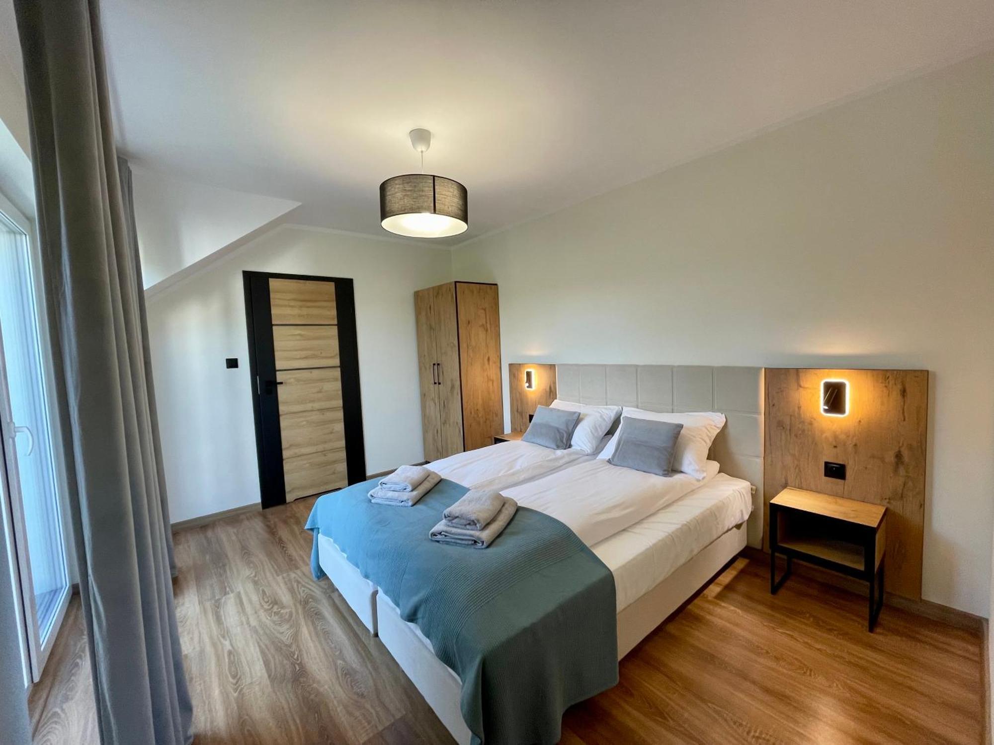 Apartamenty Marsyl ยาสต์เชอเบีย กูรา ภายนอก รูปภาพ