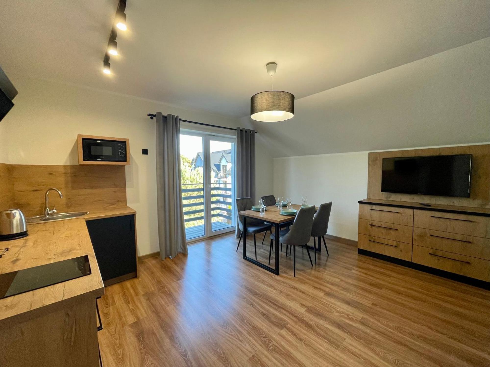 Apartamenty Marsyl ยาสต์เชอเบีย กูรา ภายนอก รูปภาพ