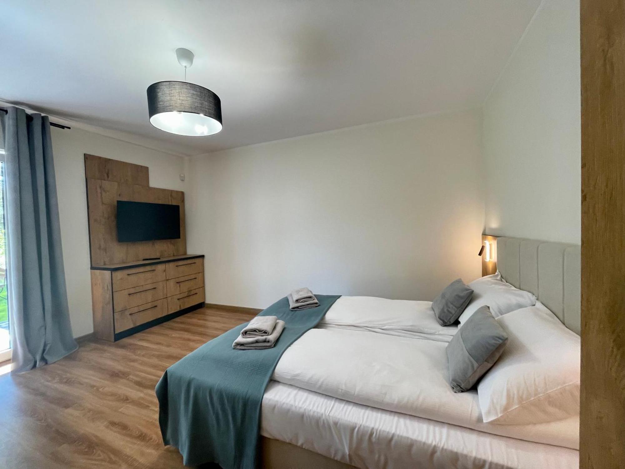 Apartamenty Marsyl ยาสต์เชอเบีย กูรา ภายนอก รูปภาพ
